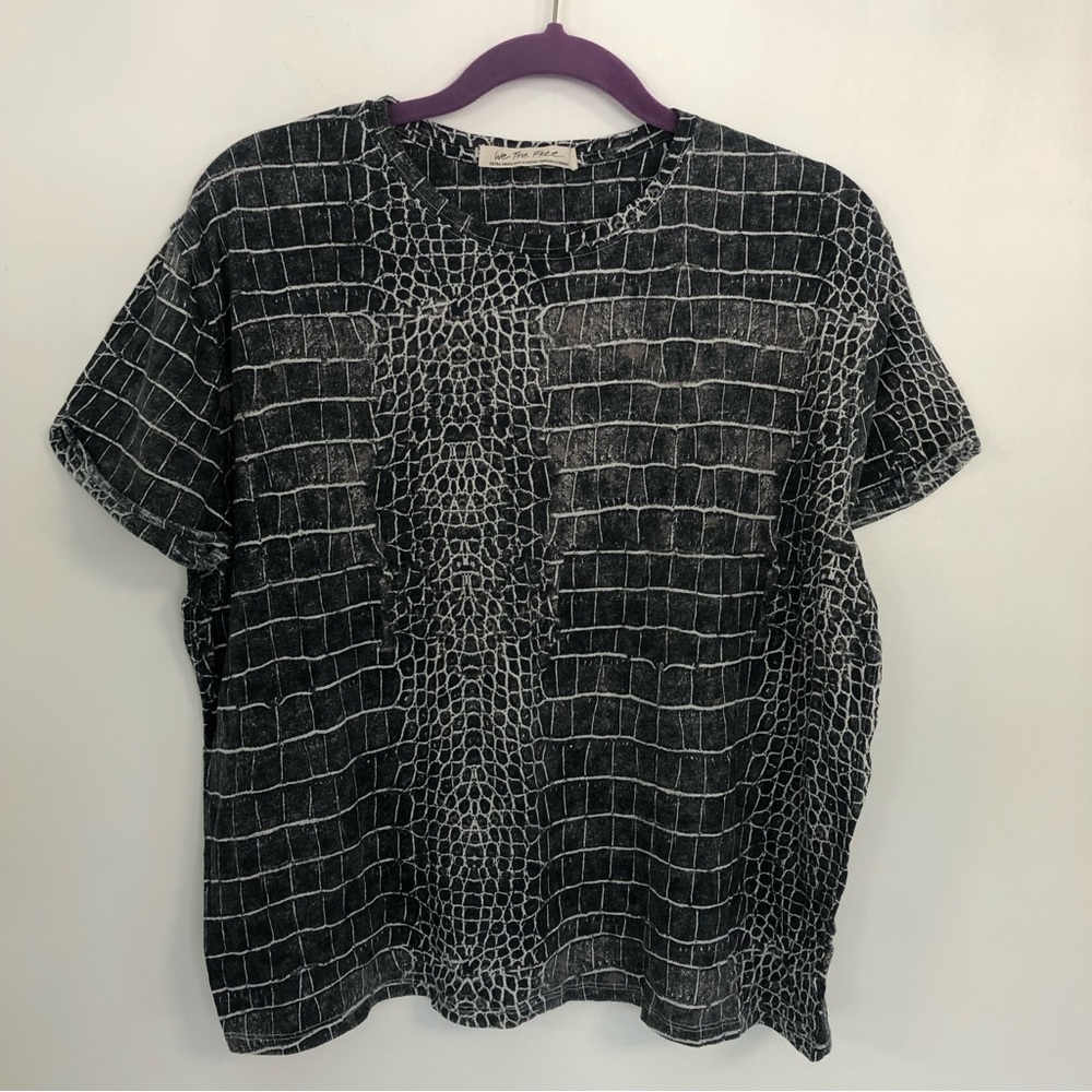 WE THE FREE Women Black/White Animal Skin Print Crewneck Short Sleeve Tee Sz Xs